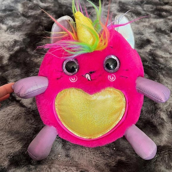 Zuru RAINBOCORNS Kitty Unicorn Hot Pink Fur Plush Pink Glitter Eyes Heart Tummy - Picture 1 of 3